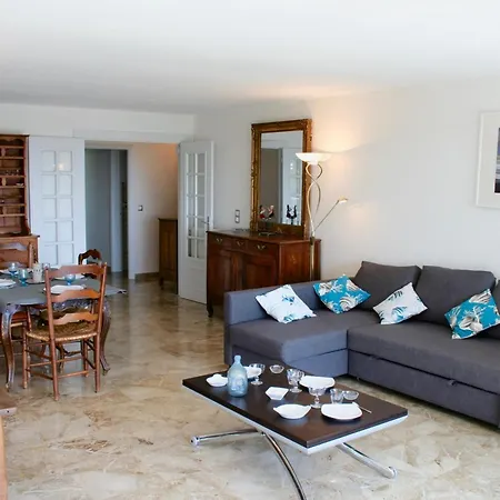 Апартаменты Sea View & Gardens In *