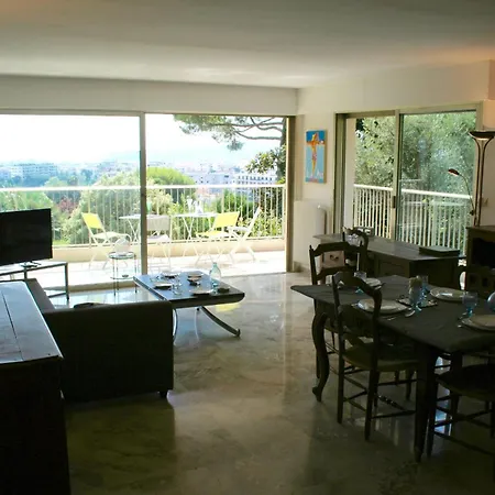 Sea View & Gardens In