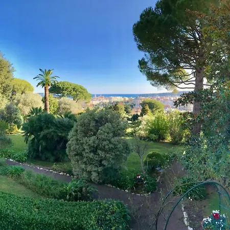 Апартаменты Sea View & Gardens In