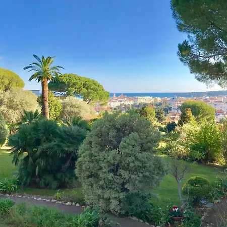 Апартаменты Sea View & Gardens In
