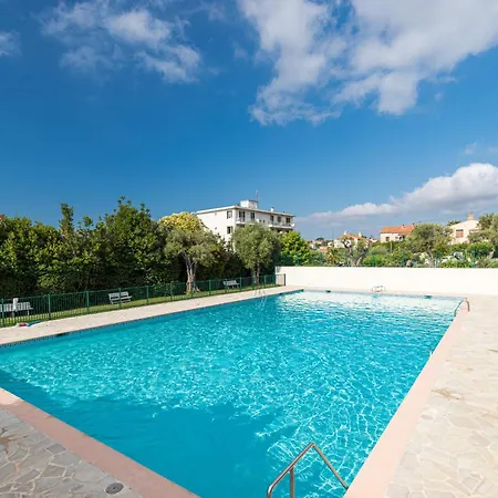 Апартаменты Sea View & Gardens In
