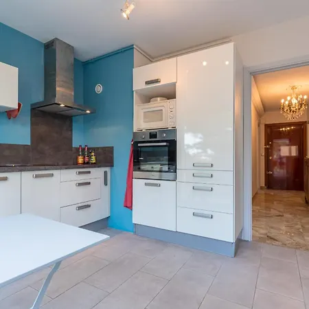 Sea View & Gardens In Apartamento