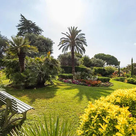 Sea View & Gardens In Apartamento