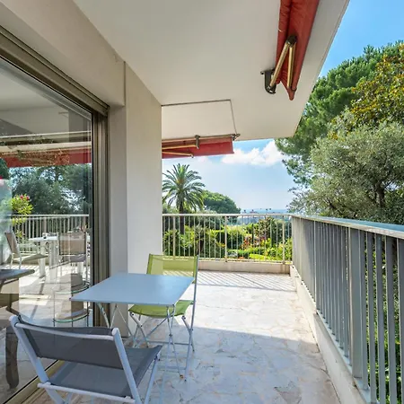 Апартаменты Sea View & Gardens In *