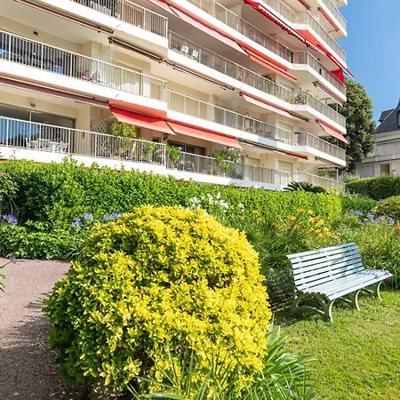 Апартаменты Sea View & Gardens In