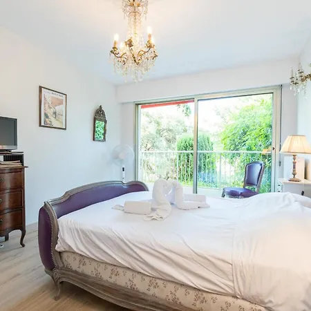 Sea View & Gardens In Apartamento Antibes