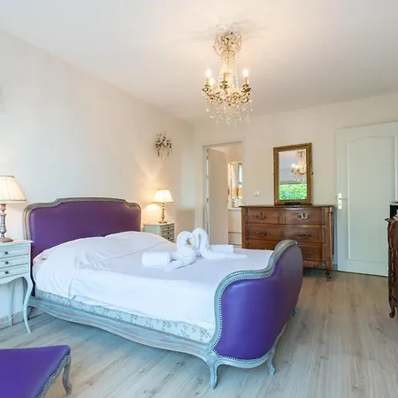 Sea View & Gardens In Antibes